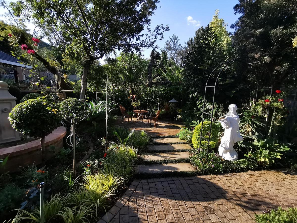 At 98 On Lynburn Guest House Pretoria Luaran gambar
