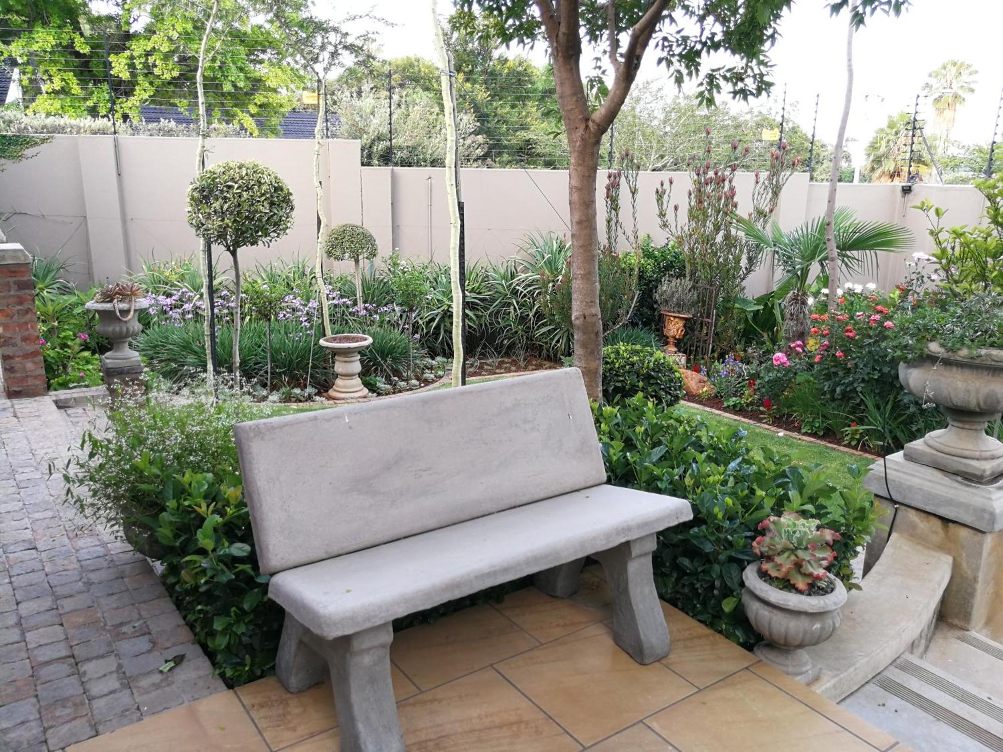 At 98 On Lynburn Guest House Pretoria Bilik gambar