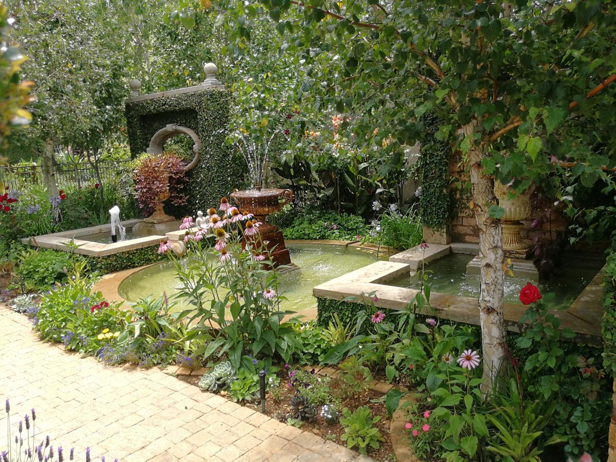 At 98 On Lynburn Guest House Pretoria Luaran gambar