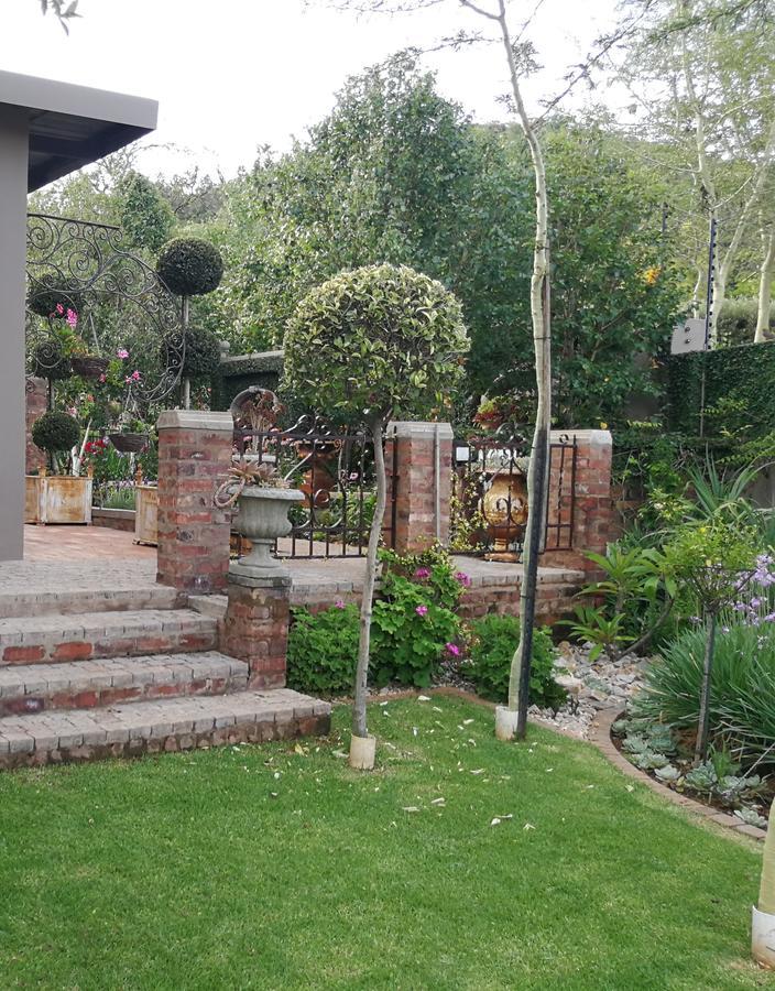 At 98 On Lynburn Guest House Pretoria Luaran gambar